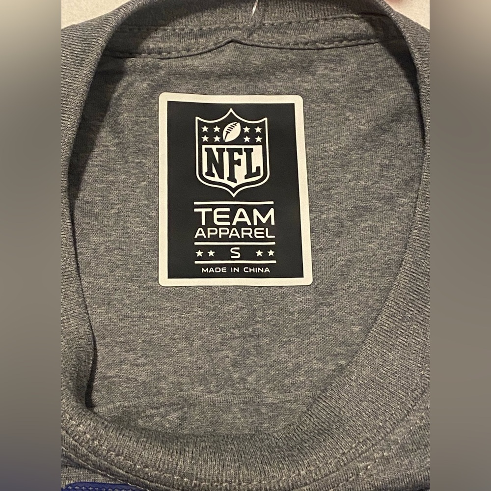 New York Giants long sleeved shirt​ - Picture 4 of 4